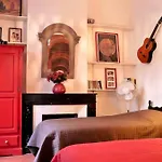 Opera-style Downtown Maison Carre * نيم