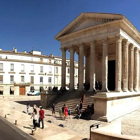 Opera-style Downtown Maison Carre شقة نيم