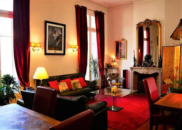 Apartment Opera-style Downtown Maison Carre