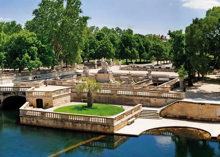 Opera-style Downtown Maison Carre *